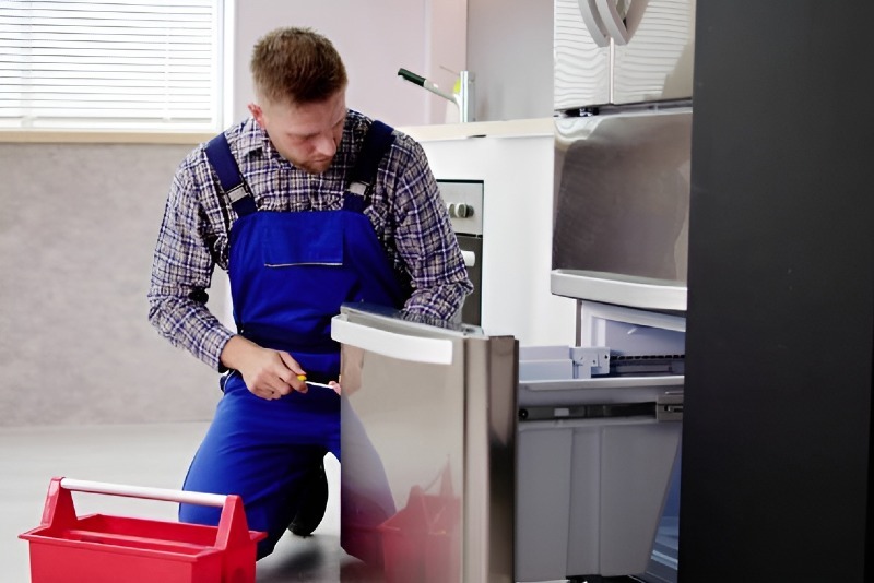 Refrigerator repair in Phoenix